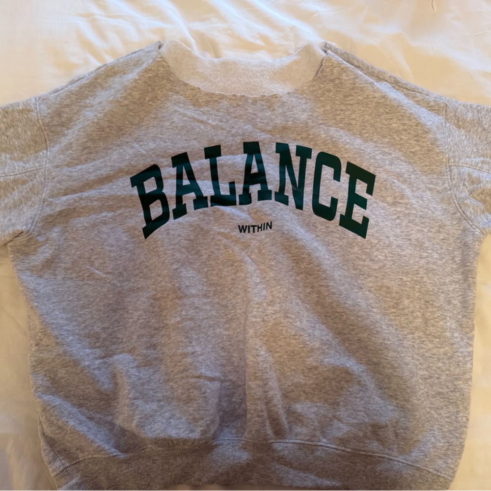 H&M Gray Off-the-Shoulder Sweater